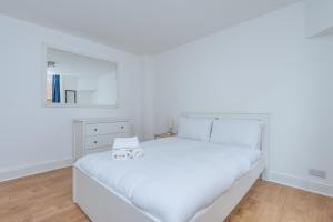 Charming 1BDR Haven with Private Courtyard