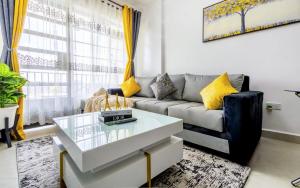Cozy City Escape 1-BR Apartment near the CBD