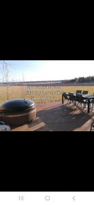 Viihtyisä saunamökki päärakennuksen takana, oma rauha