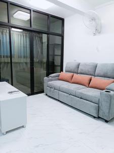 Charming Bangkok Apartment with City Views