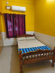 Yellow home stay