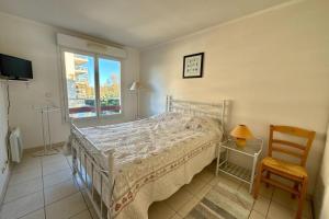 Bright apartment in Mandelieu close to the sea