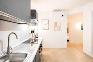 Fortana Apartment in the Heart of Bologna