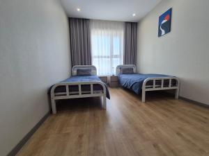 Spacious Central 2BR for 10 Guests and near essentials