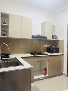 Luxury 2-BR Apartment Negombo - Ryke Apartments