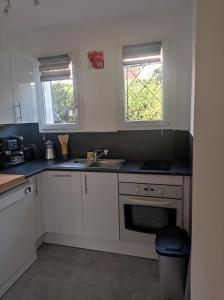 Appartement t2 rez de jardin villa proximité plage et centre