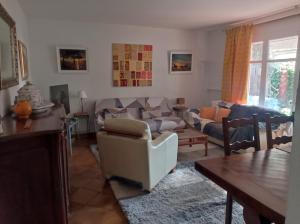 Appartement t2 rez de jardin villa proximité plage et centre