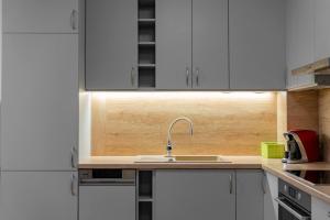 Modern Airport Stay - BTS & Avion Mall