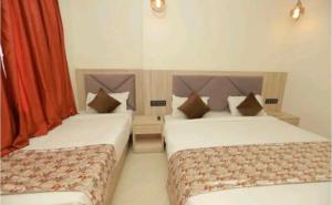 Hotel Rosewood-Near Delhi Airport-Free Airport Drop