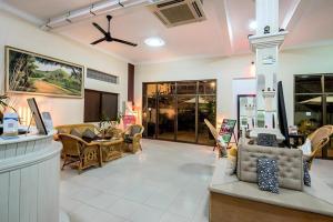 Lemongrass & Ginger Hotel