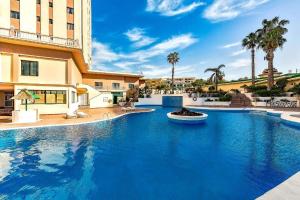 Ocean View Apartment, balcony & parking, Tenerife South Escape