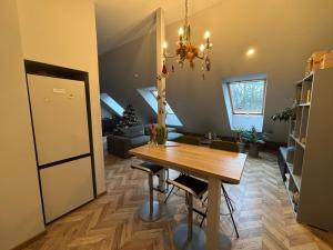 Botanical Manor Apartment