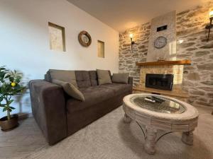 White Stone Apartments - Ground Floor