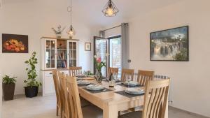 Rustic villa Pietro with panoramic view in Motovun