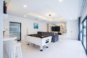 My Gold & Silver Retreat Near Jomtien Beach