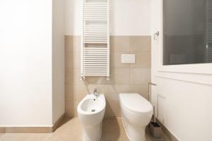 Barolo Apartment in the Heart of Bologna