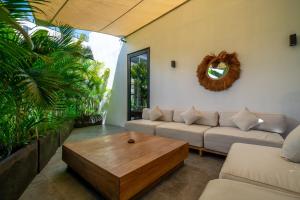Kota Villa- Designer 3BR Stay with Pool near the Beach