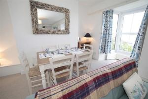 2 Bed in Mumbles oc-hh1203