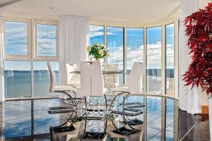 The Tower Penthouse – Stunning Sea Views