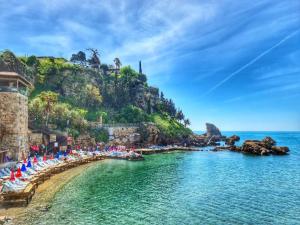 Sultan Suite, Entrance Floor