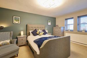 Host and Stay - River Hill House