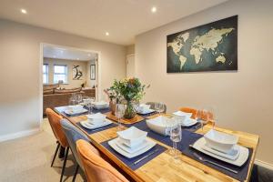 Host and Stay - River Hill House