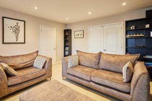 Host and Stay - River Hill House