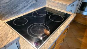 Modernes Apartment in Pforzheim Kamin, Terasse