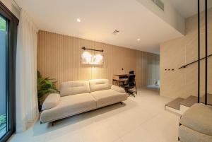 Townhouse in Aljada - Maid Room - Private Garden