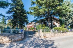 Villa Pineta - Apartment Close to the Sea