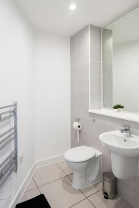 Designer Penthouse in Manchester with Parking