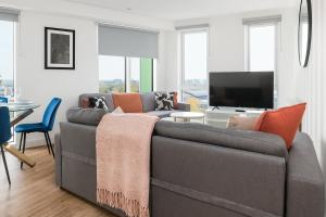Designer Penthouse in Manchester with Parking