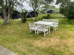 Vacation Home With Sea Views - 200m From Beach