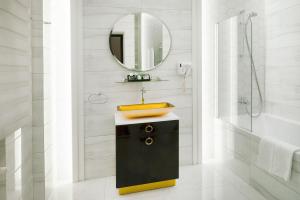 Junior Suite room in Mirax Sapphire Boutique Hotel