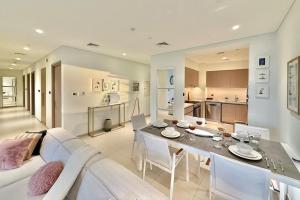 SKYLiNE - 4 BR - BURJ KHALiFA & FOUNTAiN ViEW