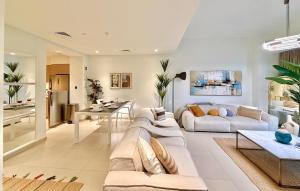 SKYLiNE - 4 BR - BURJ KHALiFA & FOUNTAiN ViEW