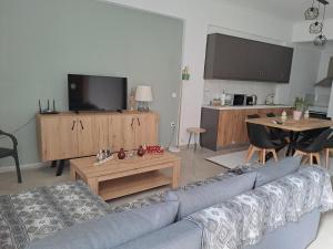 Parthenon apartment
