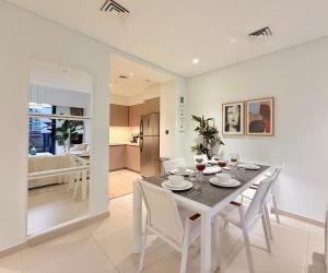 SKYLiNE - 4 BR - BURJ KHALiFA & FOUNTAiN ViEW