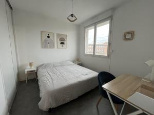 F2 neuf, centre ville, terrasse, WIFI, garage en option