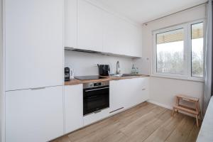 Moja Retkina Superior Apartment by BookingHost