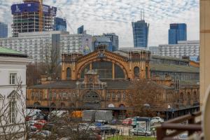 Luxury Apartments in the Heart of the City by Noclegi Renters