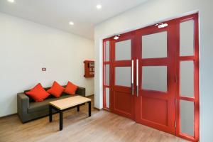 Townhouse The Awadh Airport