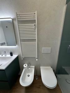 Cassala 45 - Appartamento di design ristrutturato, 2 camere, Navigli Milano