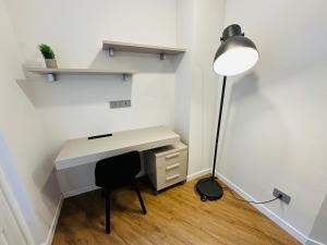 Cassala 45 - Appartamento di design ristrutturato, 2 camere, Navigli Milano