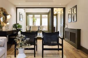 Porchester Square Apartment