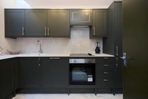 Porchester Square Apartment