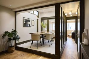 Porchester Square Apartment