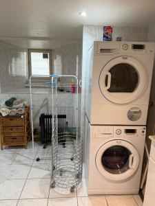 18th Century Character Cottage - Hiking Groups, Families