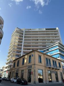 Breathtaking Sea and Marina View City Center 2 bdr