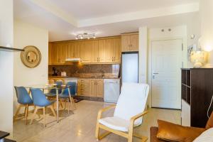 Cozy Cañadas Flat - Terrace & Pool